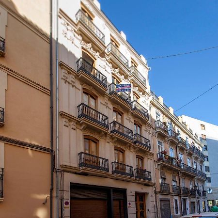 Luxurious & Alluring Home In Historic Town Valencia Exterior photo